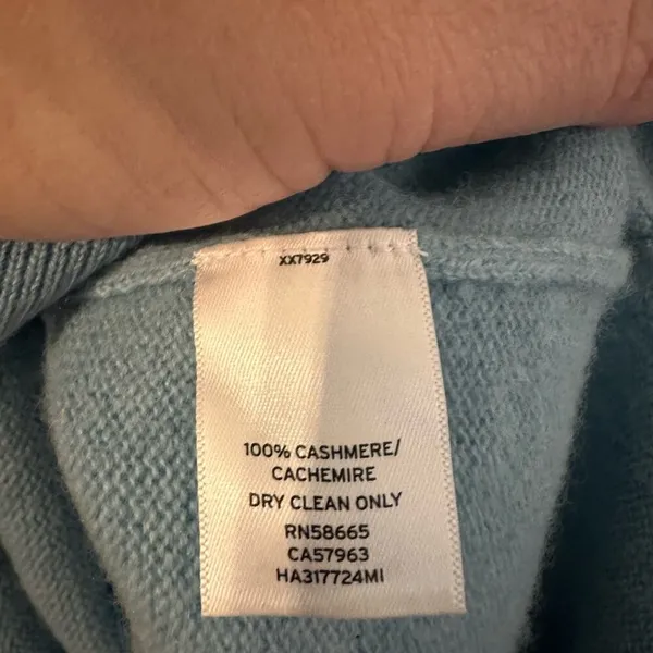 Halogen Light‎ Blue Cashmere Crewneck Light Blue Sweater Side Slits Size Small - Image 4