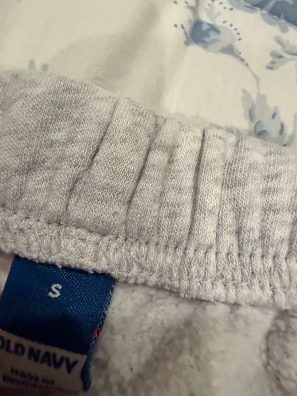 Old navy gray joggers  - Image 2