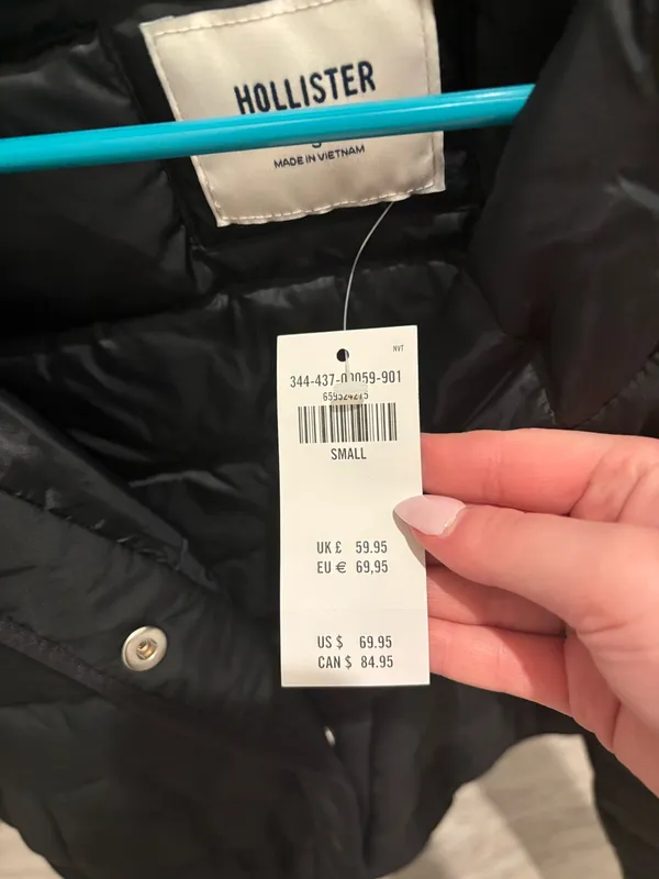 Hollister Puffer Jacket - Image 3