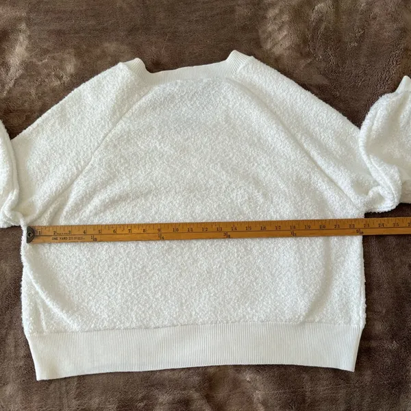 Soft & cozy white sweater - Image 3