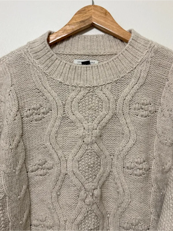 NWT AE Snow Stopper Sweater Size Large Cream Cable Knit Chunky NEW beads - Image 4