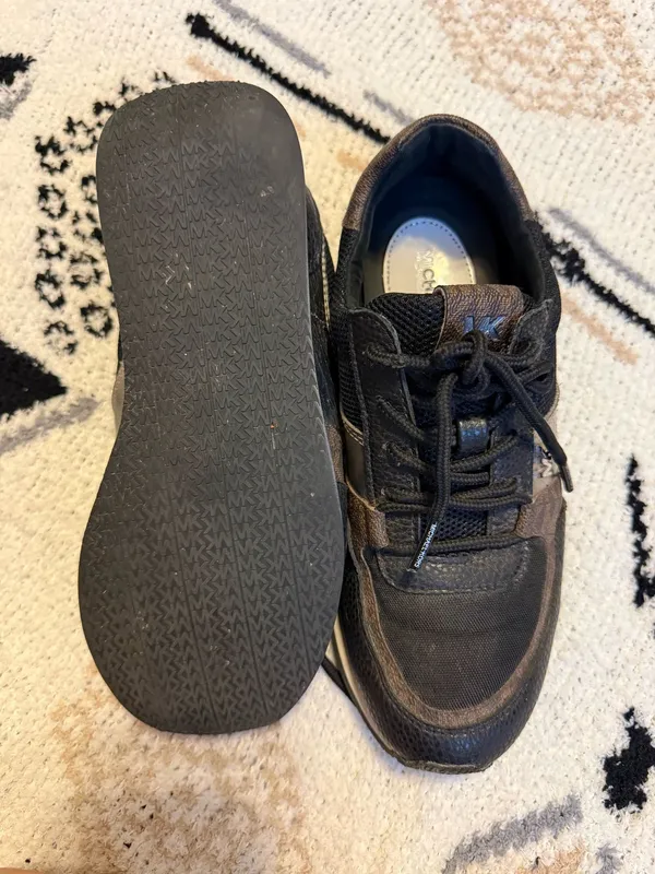 Michael Kors Sneakers - Image 4
