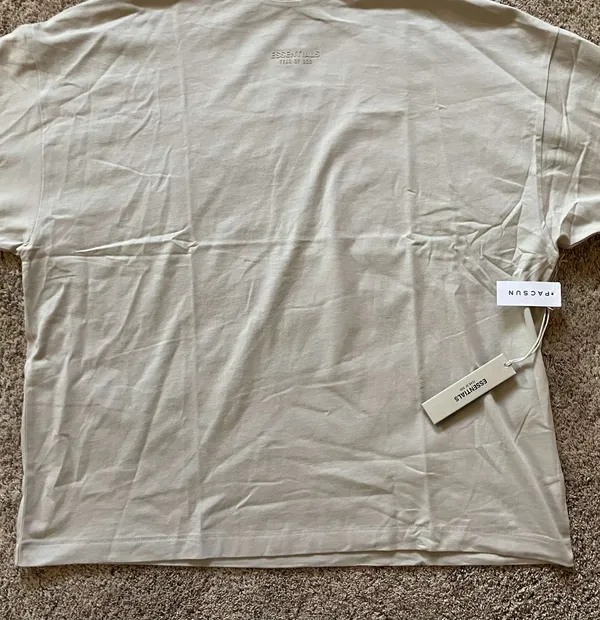 Fear of god Essentials Tee - Image 5