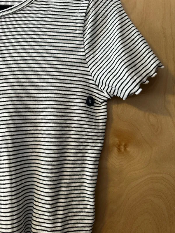 Hollister Baby Tee Ribbed - Image 3