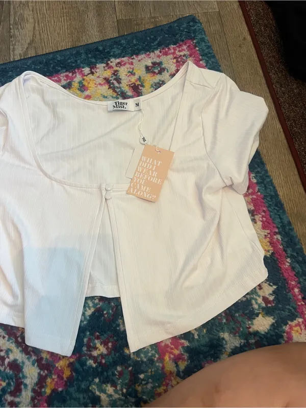 NWT Tiger Mist arti White Scoop-Neck Crop Top - Image 7