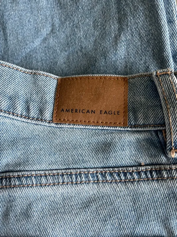 American Eagle Super High Rise Straight Jeans Size 12 Womens Light Wash Blue - Image 5