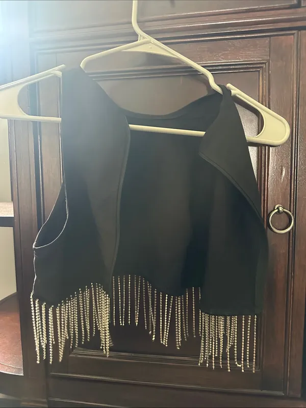 SHEIN Black Crop Top with Beaded Fringe - Image 2