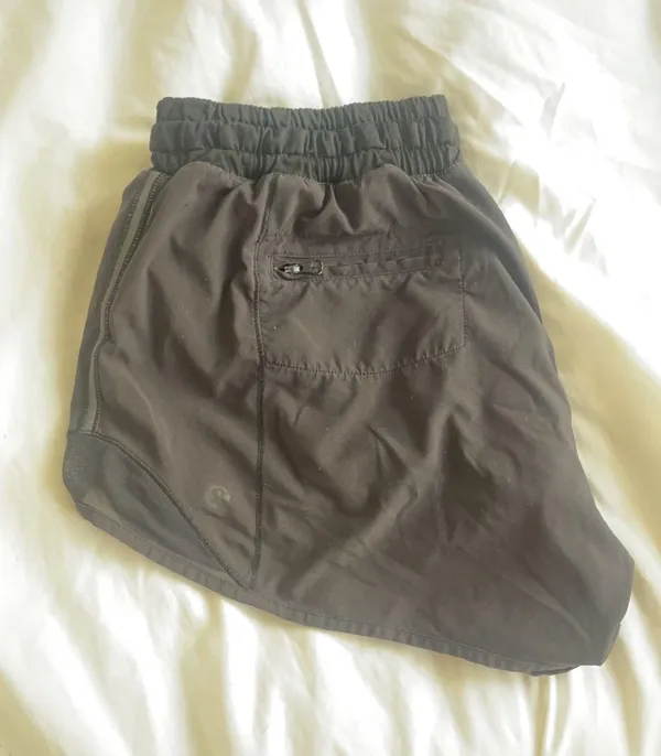 Lululemon Hotty Hot Short 2.5” - Image 3