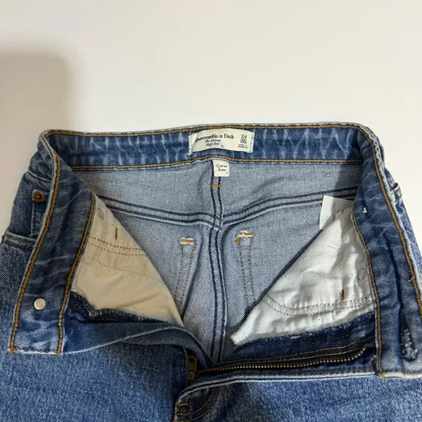 Abercrombie & Fitch the skinny high rise jean size 24L - Image 2