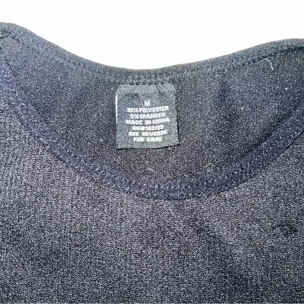 Black ribbed baby tee. Size M - Image 6