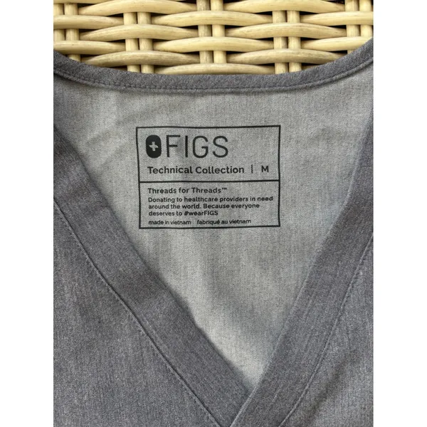 FIGS Catarina One Pocket Scrub Top Medium workwear‎ hospital nurse - Image 5