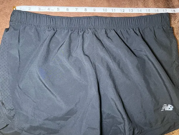 New Balance Women's Black Running Shorts Drawstring Unlined WS91828X Size Large - Image 8