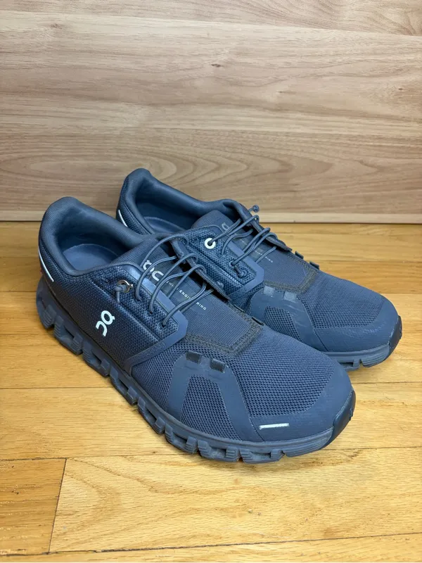 On Cloud 6 Women's Sneakers in Navy / Stone - Size 10 - Image 2