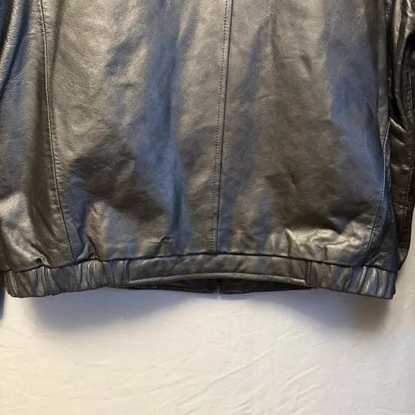 St. John's Bay Leather Bomber Jacket Mens Large Black Zip‎ Front Quilted Lined - Image 8