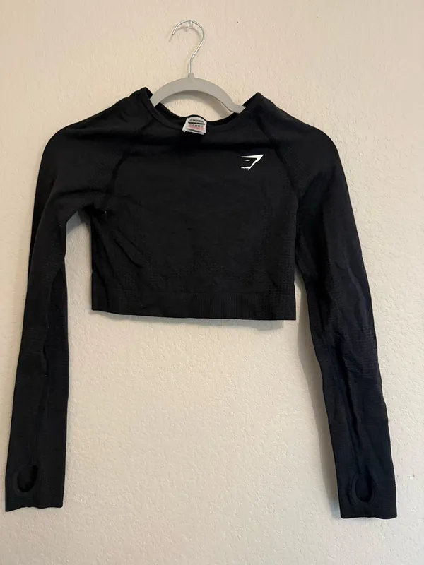 Gymshark Black Long Sleeve Crop Top - Image 2