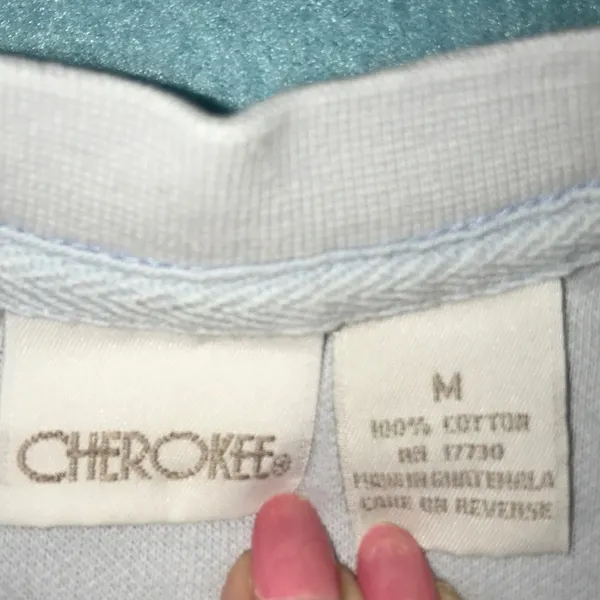 𝅺CHEROKEE crewneck long sleeve light blue embroidered emblem top size M - Image 3