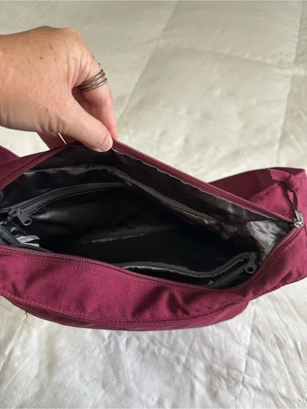 Ogio Everyday Tablet Crossbody Messenger Bag in Burgundy Red - Image 5