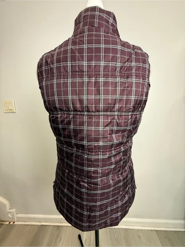 Ariat Plaid Quilted Puffer Vest - Burgundy with Gray - Image 9