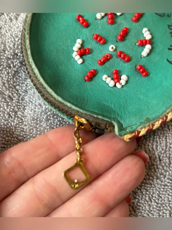 Vintage Genuine Leather Beaded Souvenir Collectible Indiana Beach Coin Purse - Image 3