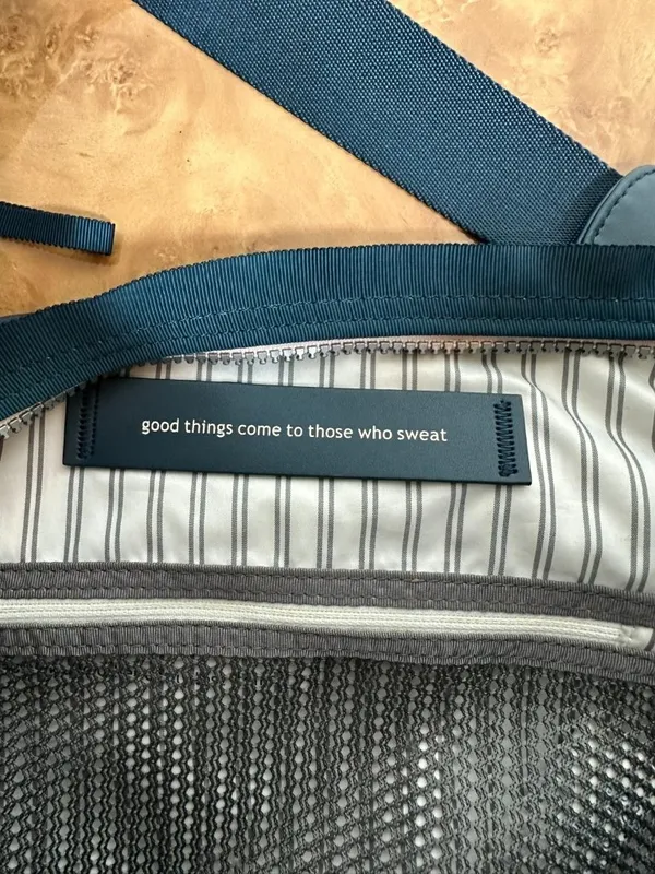 Lululemon Teal Blue Jacquard Expandable Hobo Gym Travel Shoulder Bag Large - Image 5