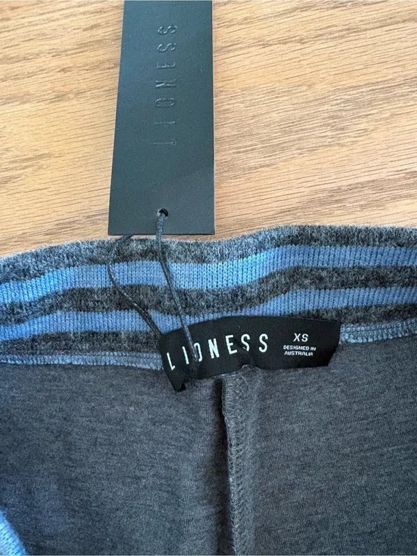 Lioness Striped Two-Piece Shorts Set - Blue/Gray - Image 3