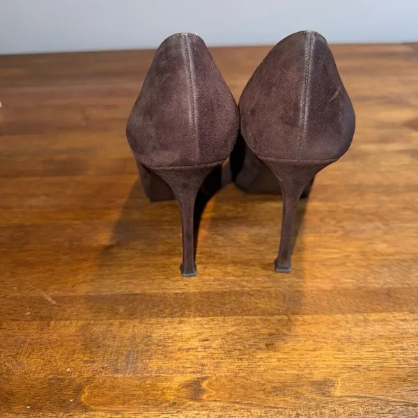 Saint Laurent Brown‎ Suede Tribtoo Pumps - Image 5