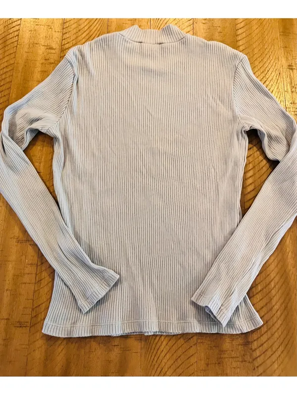 Uniqlo Light Blue Ribbed Mock Neck Top Size Medium - Image 6