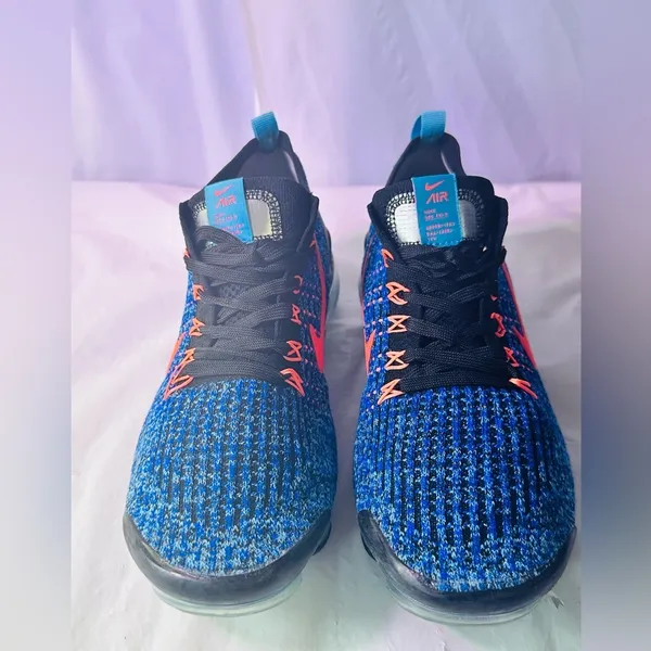 Nike Flyknit VaporMax 3 in Blue with Coral Swoosh - Image 3