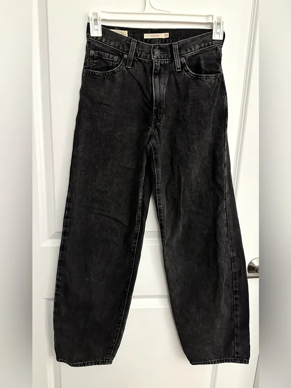 Levi’s Baggy Dad Jeans in Boot Barn (washed black) 24 - Image 3