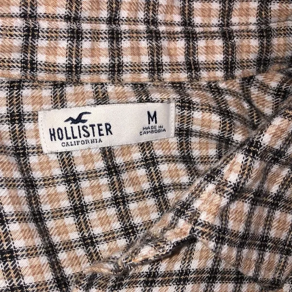 Hollister plaid down down shirt size medium - Image 2