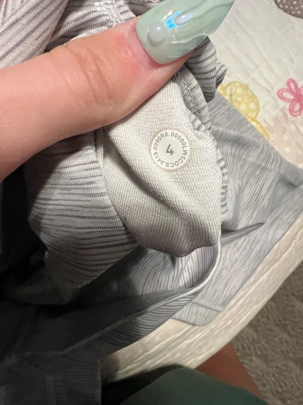 Lululemon Wunder Under leggings - Image 4