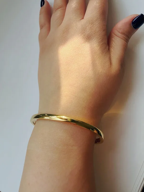 Gold bangle non tarnish minimalist and elegant - Image 2
