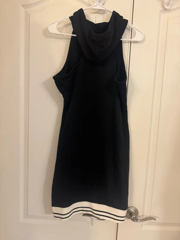 VENUS Black Sleeveless Hoodie Tennis Dress w/White crisscross detail never worn! - Image 6