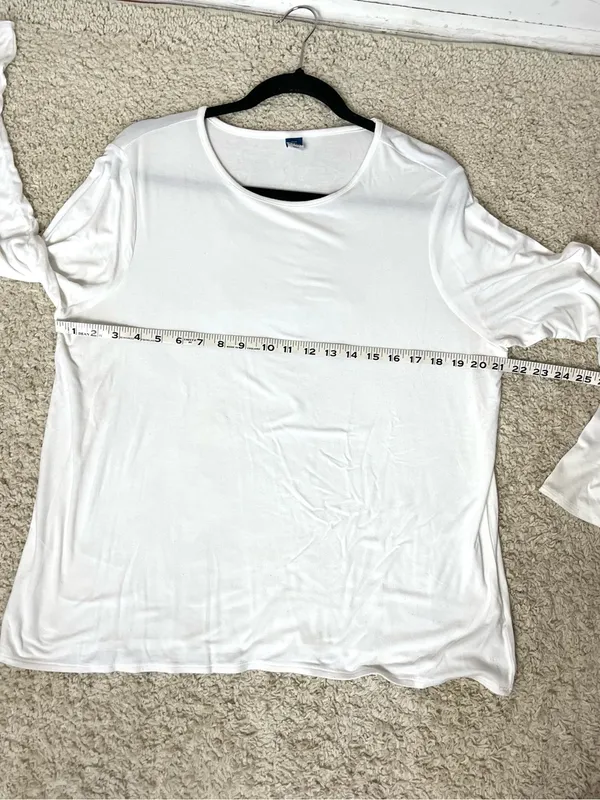 Old Navy Luxe White Long Sleeve Crewneck Top - Image 3