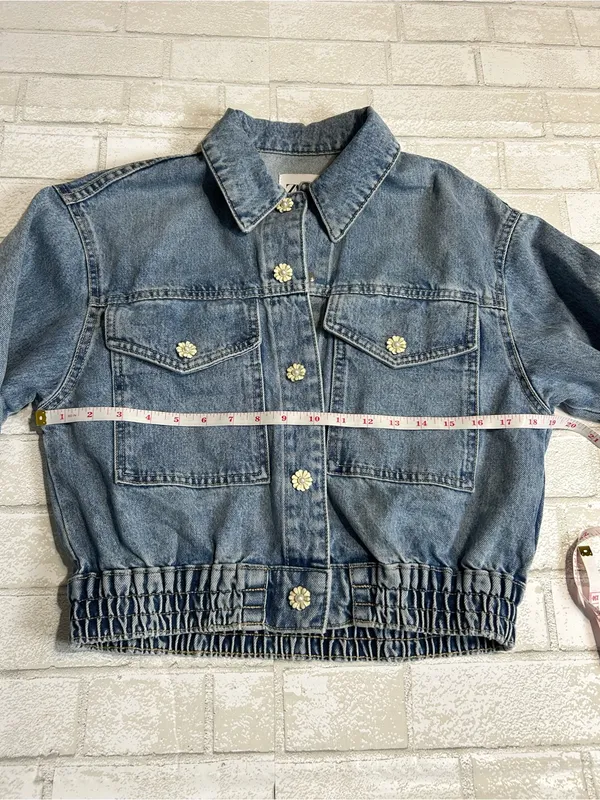 Zara Light Blue Cropped Denim Jacket With Flower Snaps - Image 6
