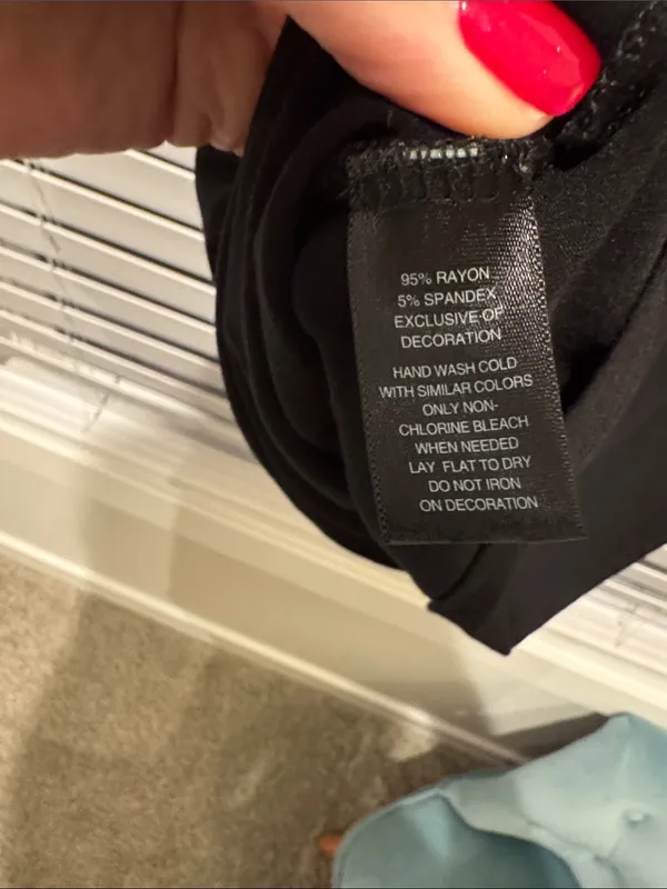 Anne Klein Black Sleeveless Ruffle V-Neck Tank - Image 4