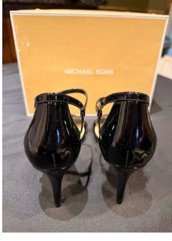 The Michael Kors Women Simone Mid Sandal Shoes in Black size 9 in box - Image 4