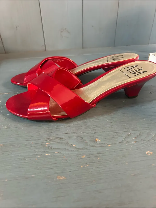 A/M by Eva Martino Red Patent Leather Crisscross Low Heel Mules | Size 9.5 - Image 3