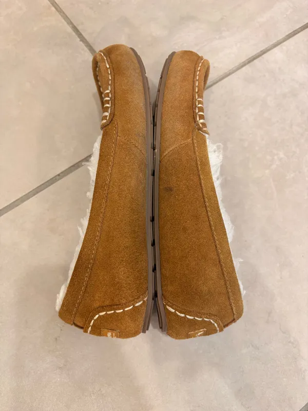 Koolaburra by UGG Cozy Suede Slippers - Image 4