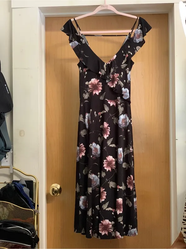 Soprano Black Floral Ruffle Midi Dress Size-Small Feminine Vintage-Inspired - Image 3