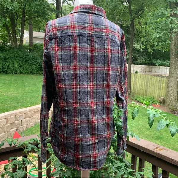 LL Bean Shirt Women Medium M Gray Scotch Plaid Flannel Slightly Fitted Top - Image 8