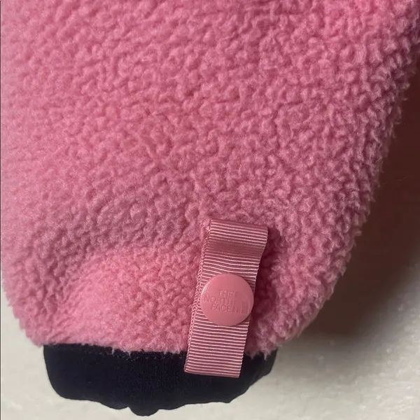 The North Face women’s Pink Zip-Up Fleece Jacket - Image 8