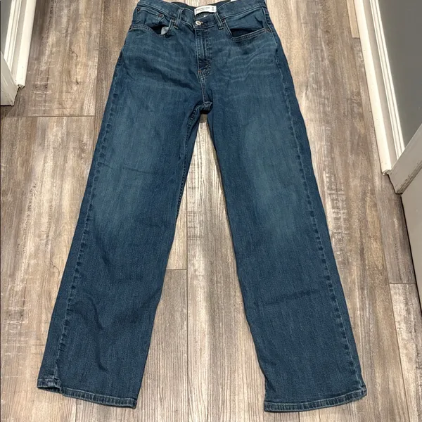 Abercrombie High Rise 90s Relaxed Jean - Image 4