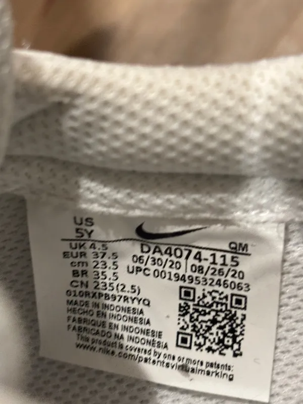 Nike shoes - Image 8