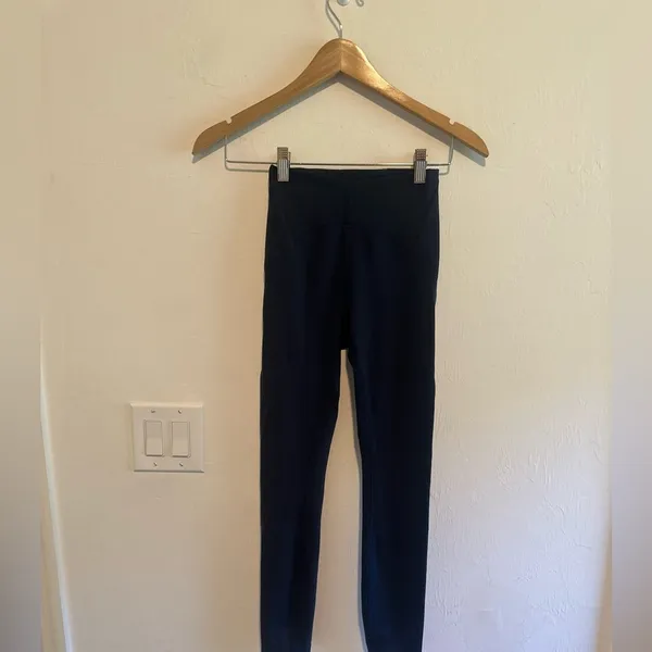 Lululemon‎ Instill High-Rise Tight 25" in True Navy Sz 2 - Image 4