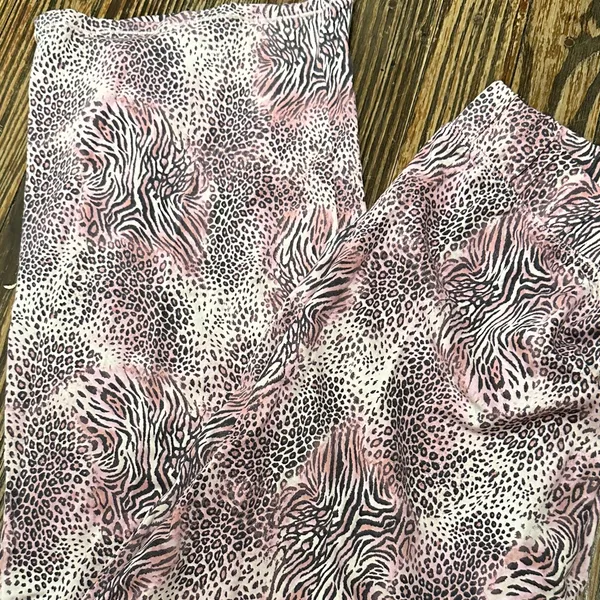 SKIMS NWT VALENTINES DAY PAJAMA PANTS Leopard Print Lounge Pants - Image 3