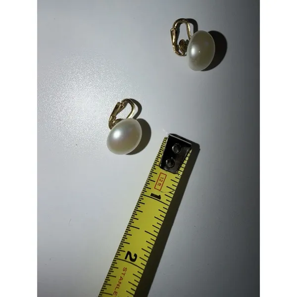 Vintage Signed 80s 90s‎ Ciner Faux Pearl Cabochon Gold Tone Clip-on Earrings - Image 4