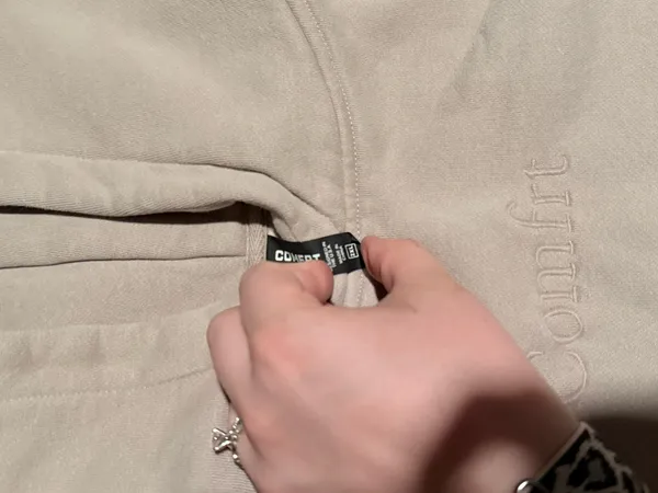 Comfrt sweatshirt - Image 3