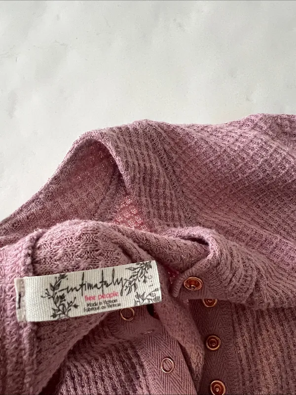 Free People Intimately One of the Girls Henley Button Down Top Mauve Large - Image 5
