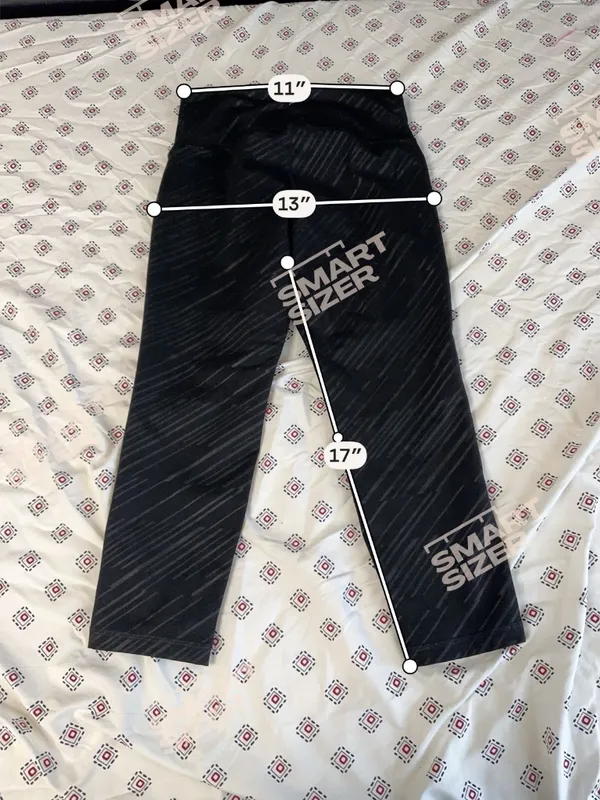 Old Navy Active Wear Leggings Capri Extra Small Petite Black Gym - Image 3